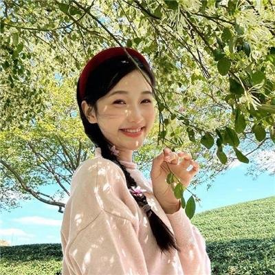 某天后之女被曝走后门进组，前后半年慈善晚宴画面流出